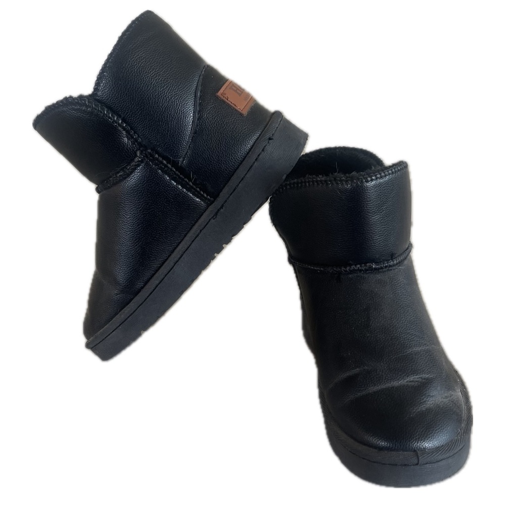 Black Short Leather Warm Booties Size 5